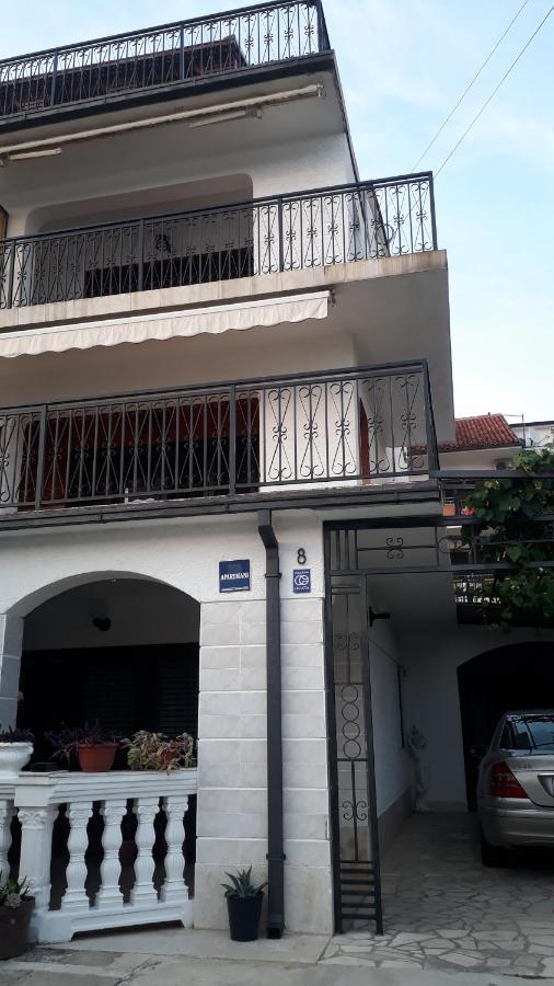 Apartmani Jelena Crikvenica Exterior photo